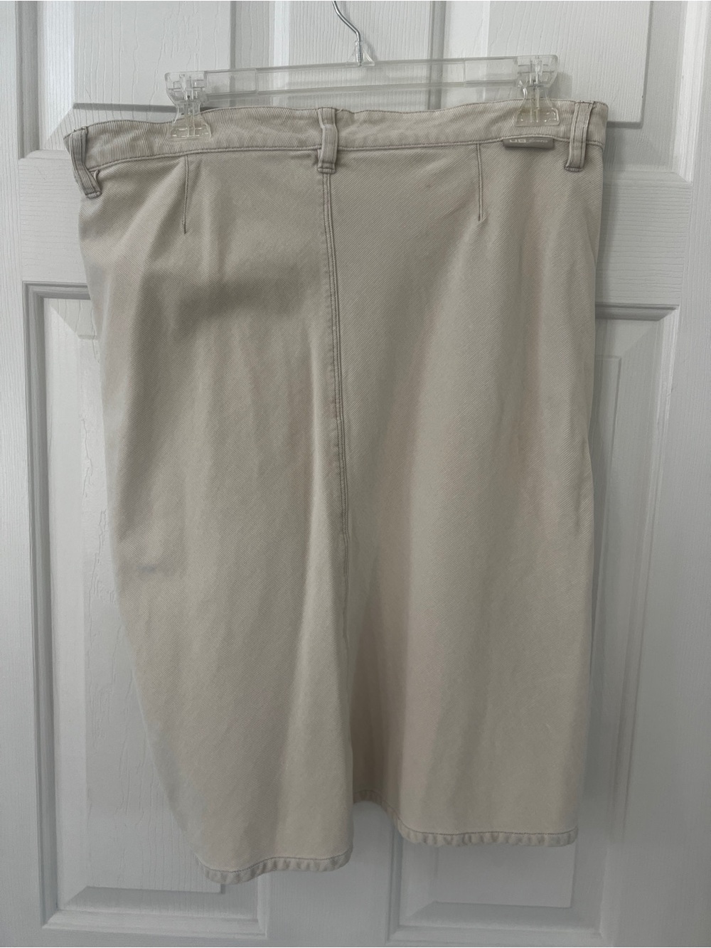 UNIONBAY Women’s Cream Corduroy Skirt (size 9 Junior sizing)